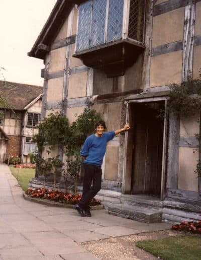 Jim Varney outside William Shakespeare's childhood home in Stratford-upon-Avon, England.